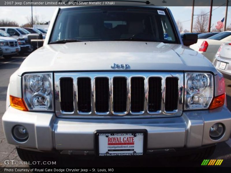 Bright Silver Metallic / Khaki 2007 Jeep Commander Limited 4x4