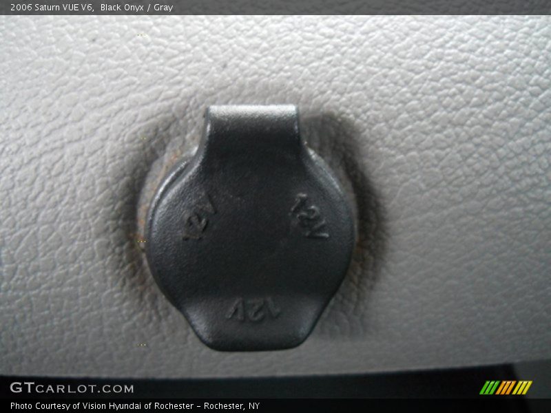 Black Onyx / Gray 2006 Saturn VUE V6