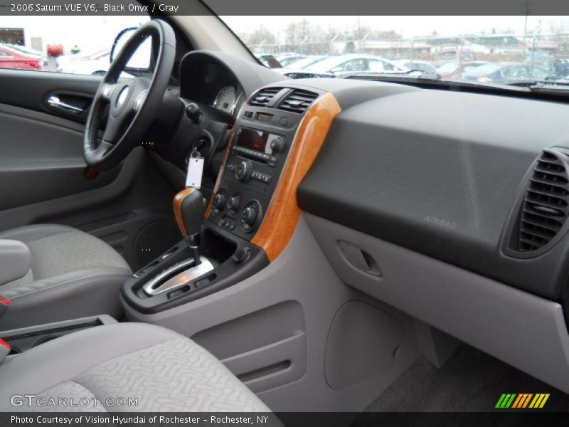 Black Onyx / Gray 2006 Saturn VUE V6