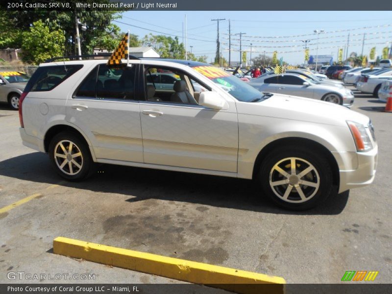 White Diamond Pearl / Light Neutral 2004 Cadillac SRX V8