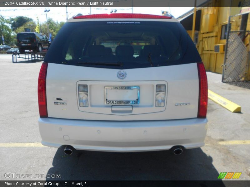 White Diamond Pearl / Light Neutral 2004 Cadillac SRX V8