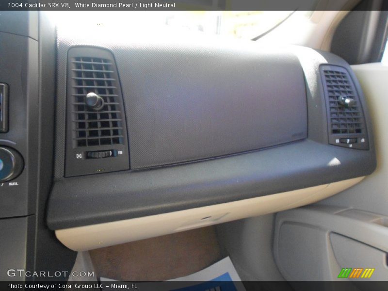 White Diamond Pearl / Light Neutral 2004 Cadillac SRX V8