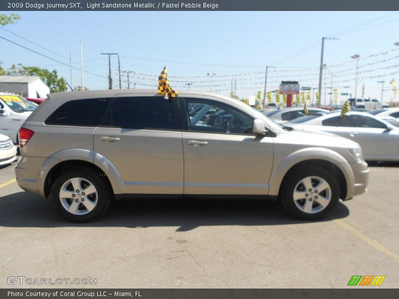 Light Sandstone Metallic / Pastel Pebble Beige 2009 Dodge Journey SXT