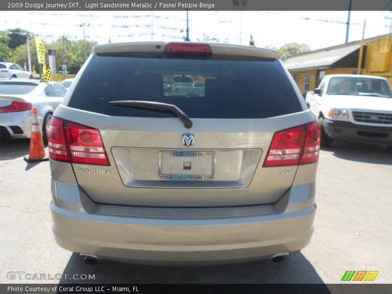 Light Sandstone Metallic / Pastel Pebble Beige 2009 Dodge Journey SXT