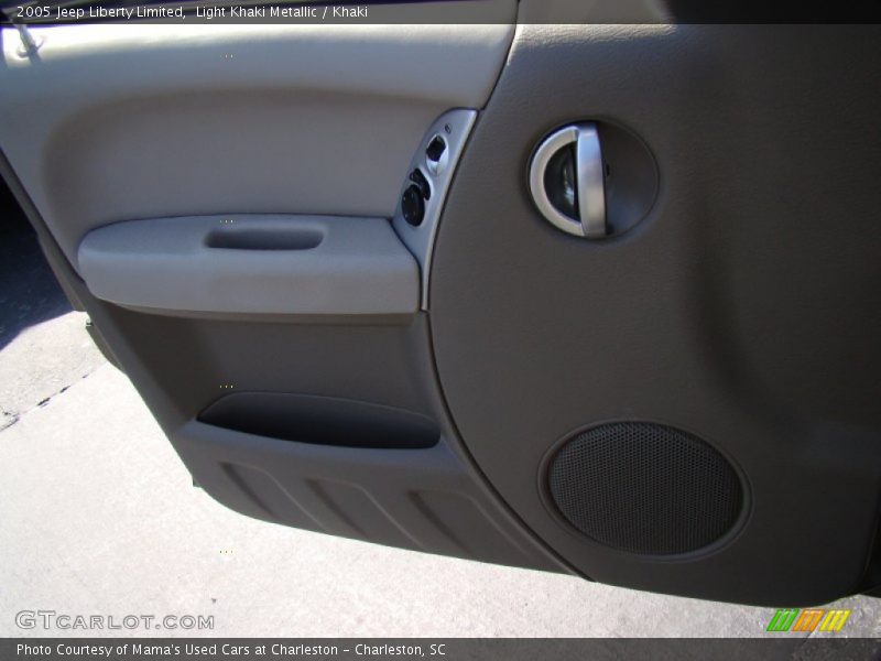Light Khaki Metallic / Khaki 2005 Jeep Liberty Limited
