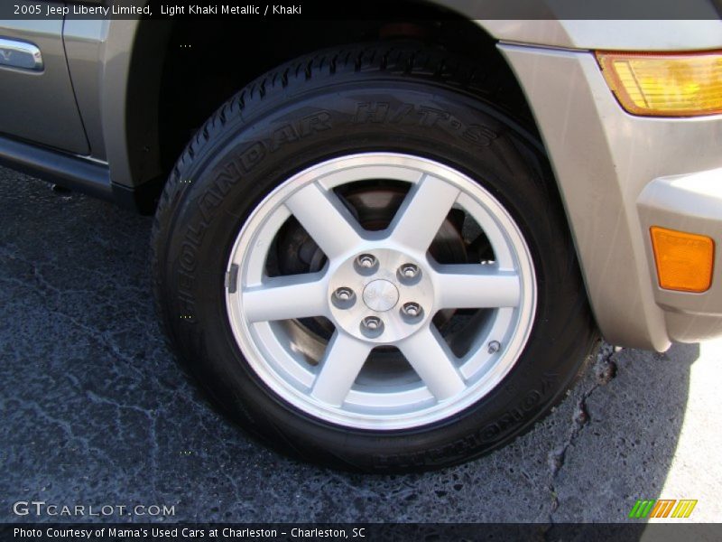 Light Khaki Metallic / Khaki 2005 Jeep Liberty Limited
