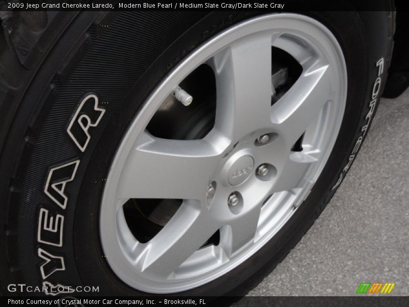 Modern Blue Pearl / Medium Slate Gray/Dark Slate Gray 2009 Jeep Grand Cherokee Laredo