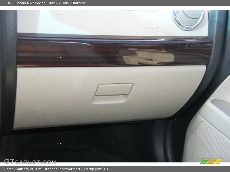Black / Dark Charcoal 2007 Lincoln MKZ Sedan