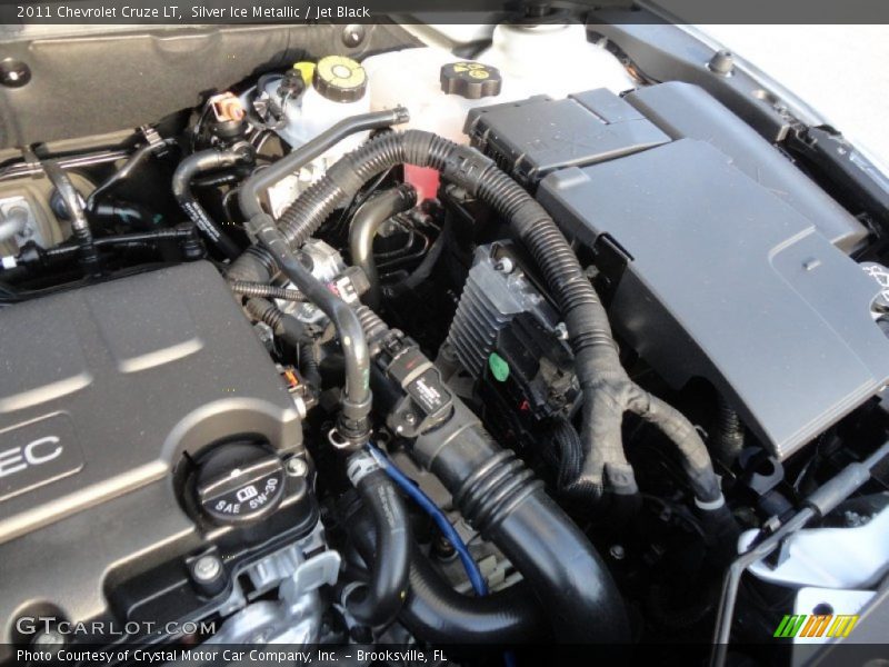 Silver Ice Metallic / Jet Black 2011 Chevrolet Cruze LT