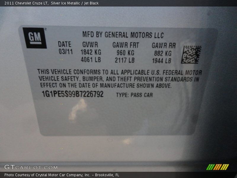 Silver Ice Metallic / Jet Black 2011 Chevrolet Cruze LT