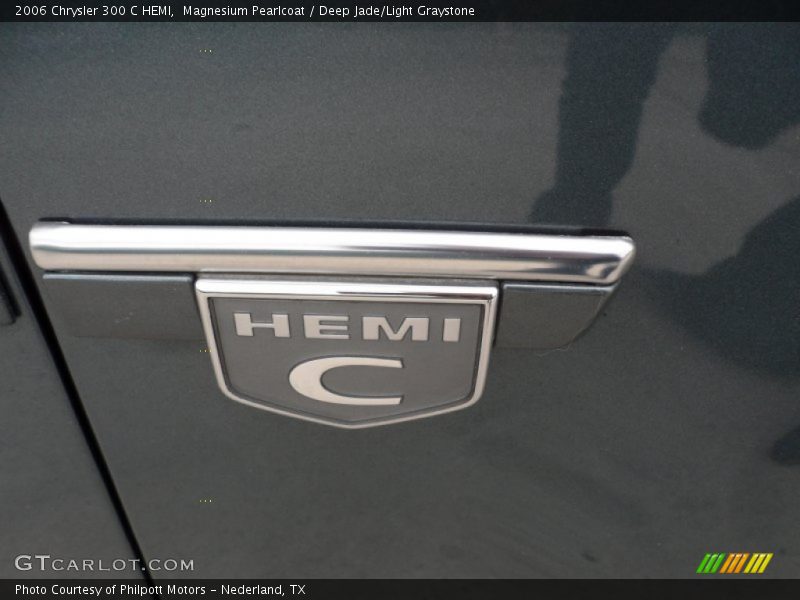 Magnesium Pearlcoat / Deep Jade/Light Graystone 2006 Chrysler 300 C HEMI