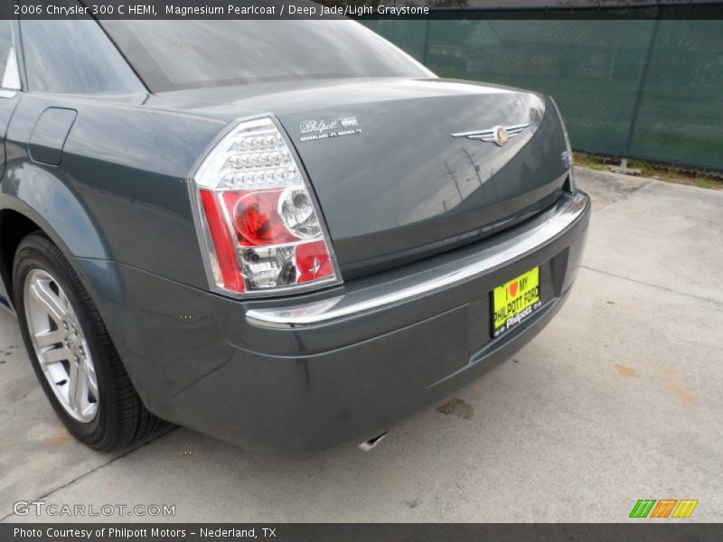 Magnesium Pearlcoat / Deep Jade/Light Graystone 2006 Chrysler 300 C HEMI