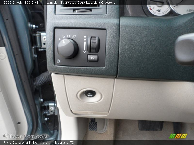 Magnesium Pearlcoat / Deep Jade/Light Graystone 2006 Chrysler 300 C HEMI