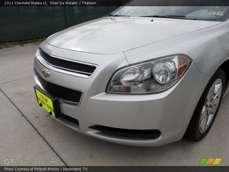 Silver Ice Metallic / Titanium 2011 Chevrolet Malibu LS