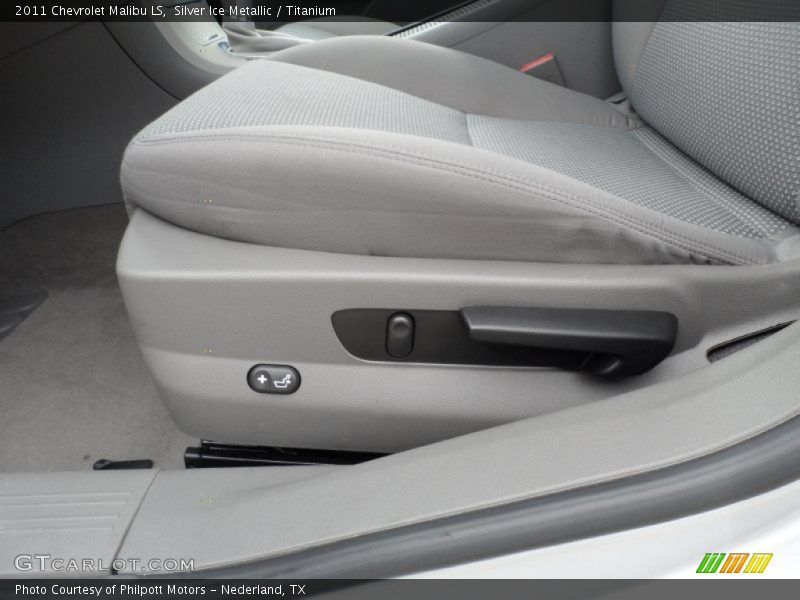 Silver Ice Metallic / Titanium 2011 Chevrolet Malibu LS