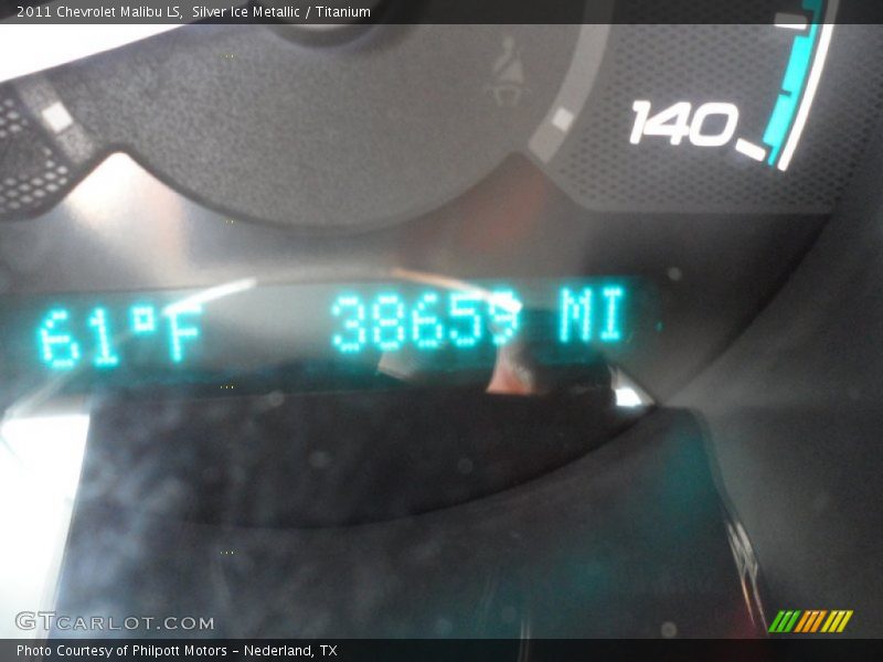 Silver Ice Metallic / Titanium 2011 Chevrolet Malibu LS