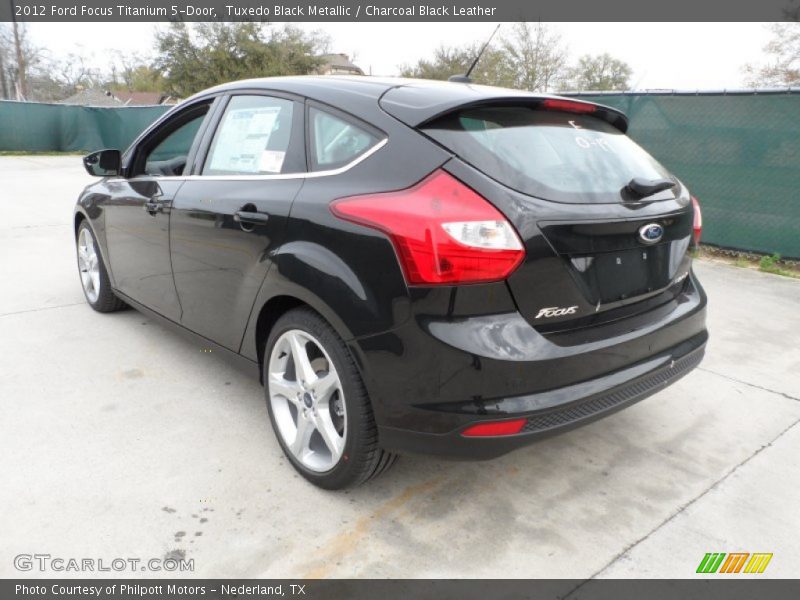 Tuxedo Black Metallic / Charcoal Black Leather 2012 Ford Focus Titanium 5-Door