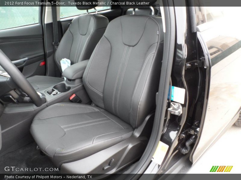 Tuxedo Black Metallic / Charcoal Black Leather 2012 Ford Focus Titanium 5-Door