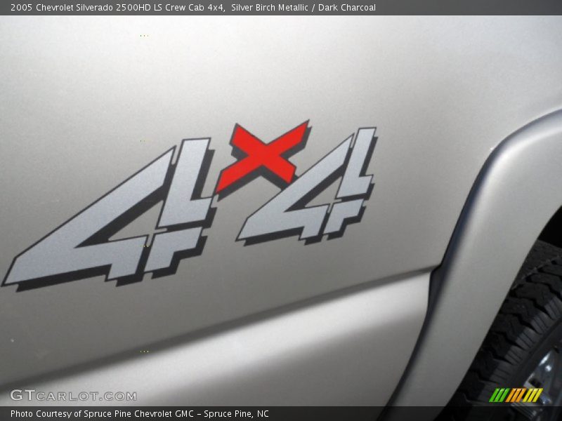 Silver Birch Metallic / Dark Charcoal 2005 Chevrolet Silverado 2500HD LS Crew Cab 4x4