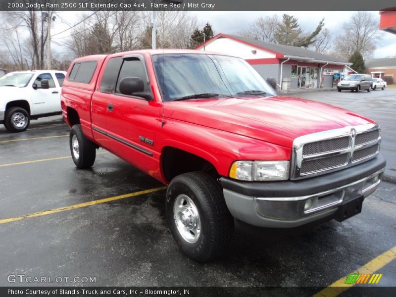 Front 3/4 View of 2000 Ram 2500 SLT Extended Cab 4x4