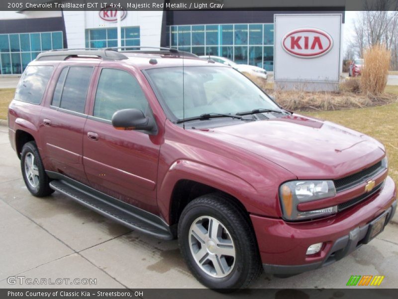 Majestic Red Metallic / Light Gray 2005 Chevrolet TrailBlazer EXT LT 4x4