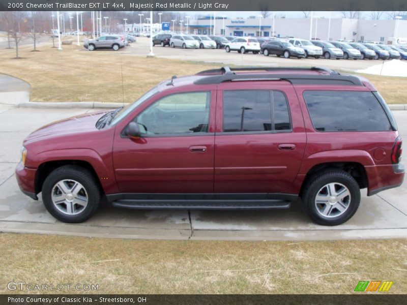 Majestic Red Metallic / Light Gray 2005 Chevrolet TrailBlazer EXT LT 4x4