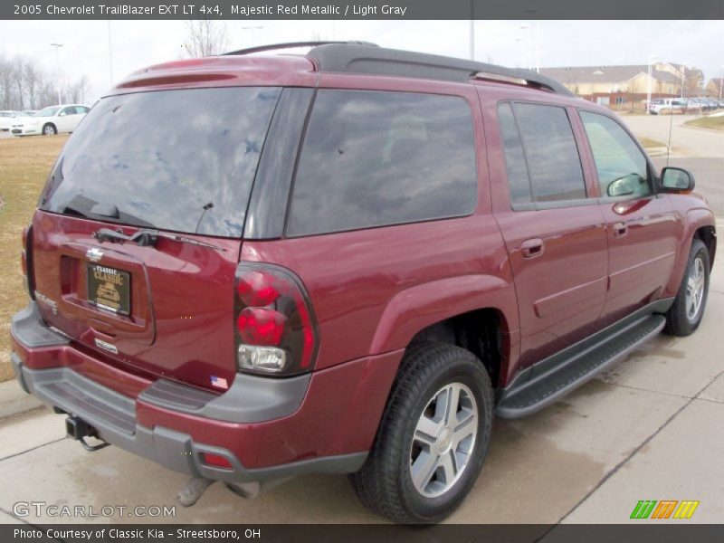 Majestic Red Metallic / Light Gray 2005 Chevrolet TrailBlazer EXT LT 4x4