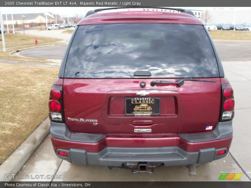 Majestic Red Metallic / Light Gray 2005 Chevrolet TrailBlazer EXT LT 4x4