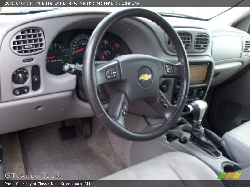 Majestic Red Metallic / Light Gray 2005 Chevrolet TrailBlazer EXT LT 4x4