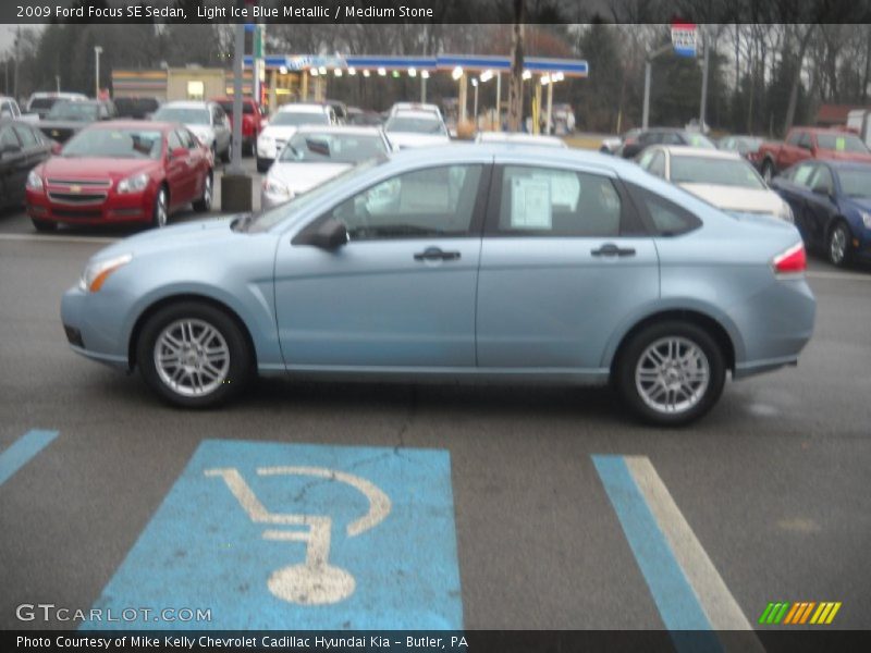 Light Ice Blue Metallic / Medium Stone 2009 Ford Focus SE Sedan