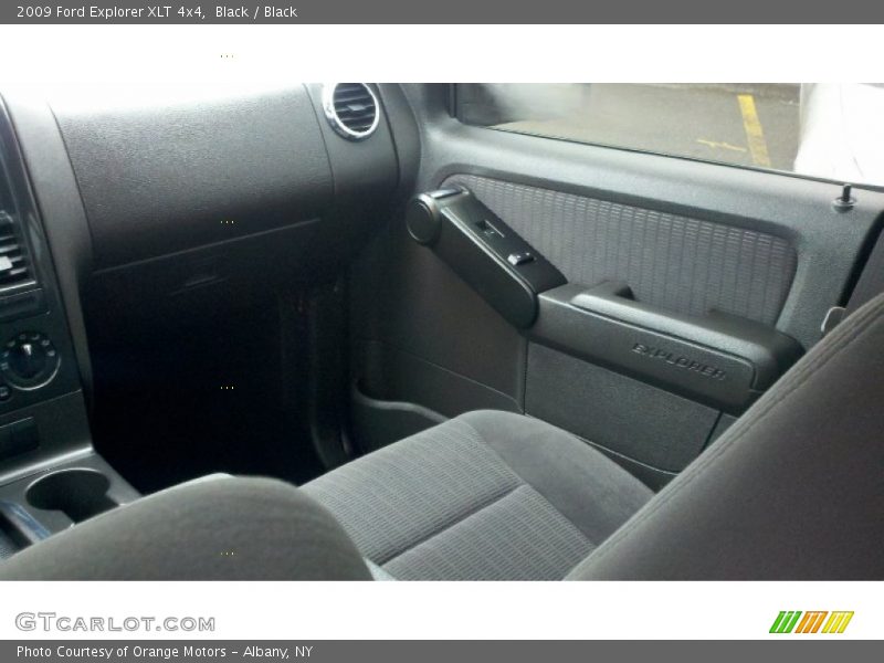 Black / Black 2009 Ford Explorer XLT 4x4