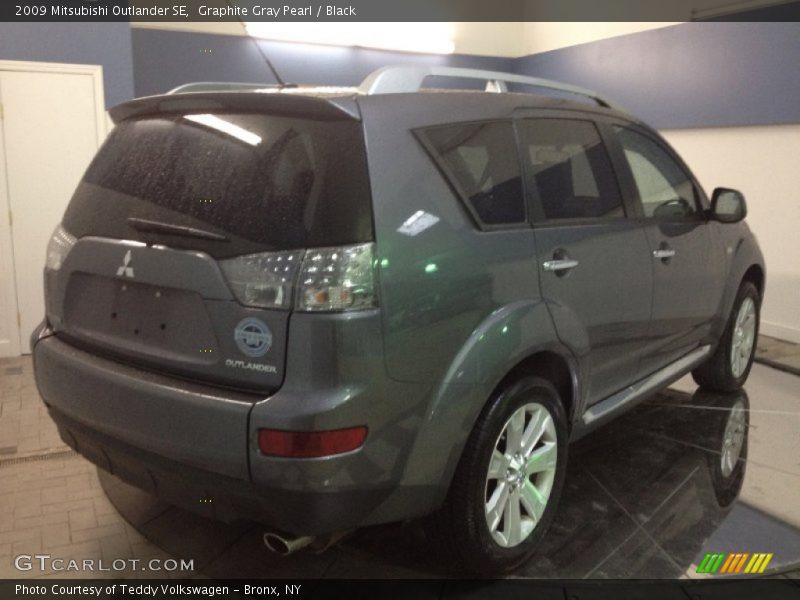 Graphite Gray Pearl / Black 2009 Mitsubishi Outlander SE