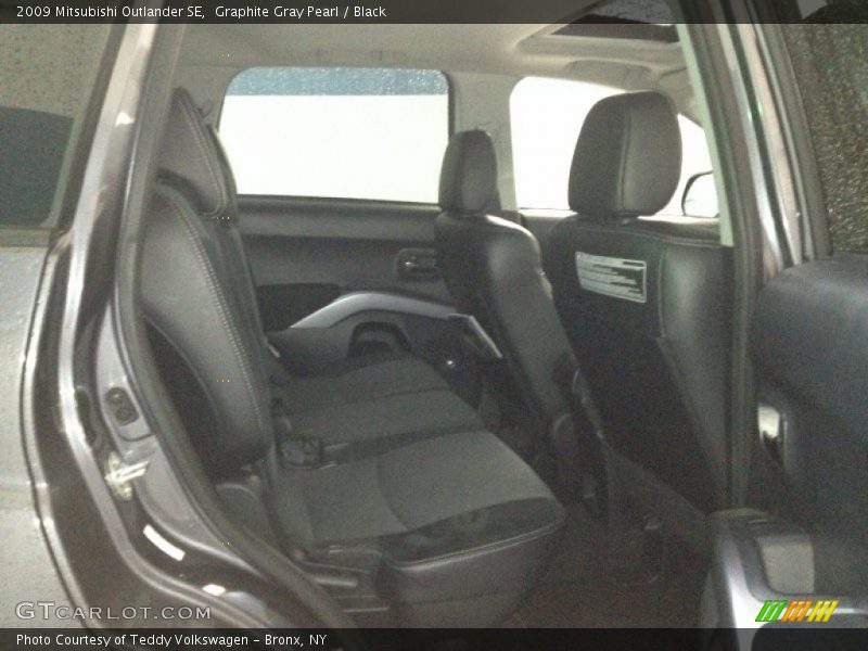 Graphite Gray Pearl / Black 2009 Mitsubishi Outlander SE
