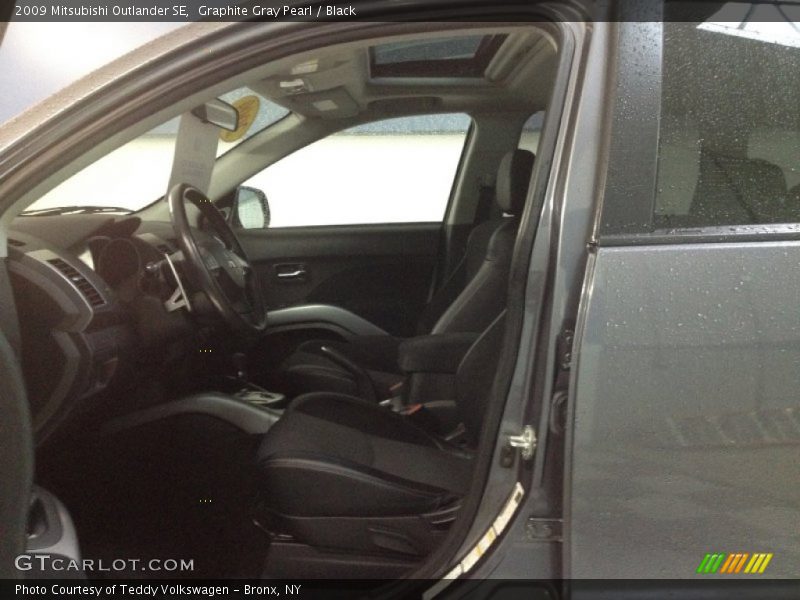 Graphite Gray Pearl / Black 2009 Mitsubishi Outlander SE