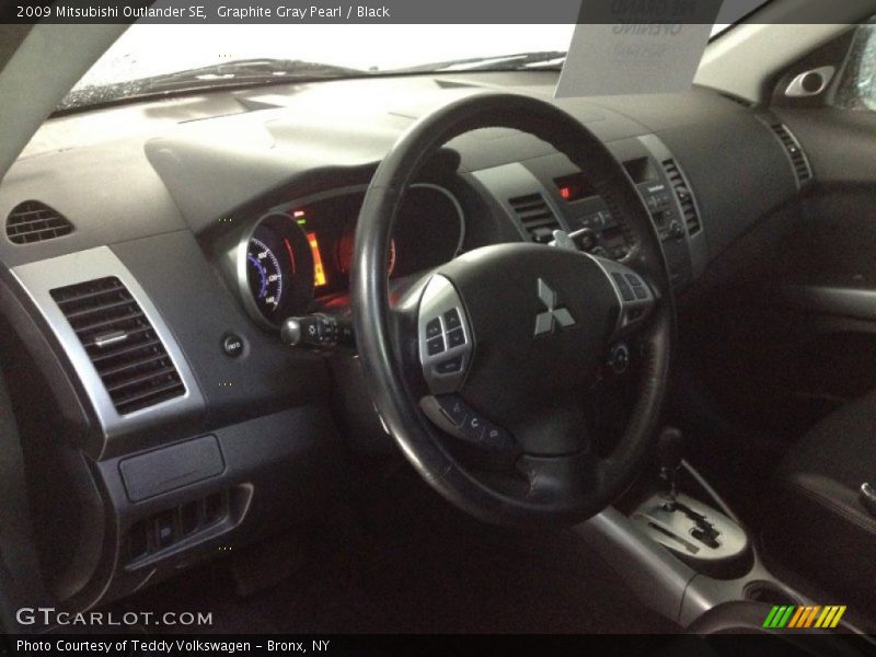 Graphite Gray Pearl / Black 2009 Mitsubishi Outlander SE