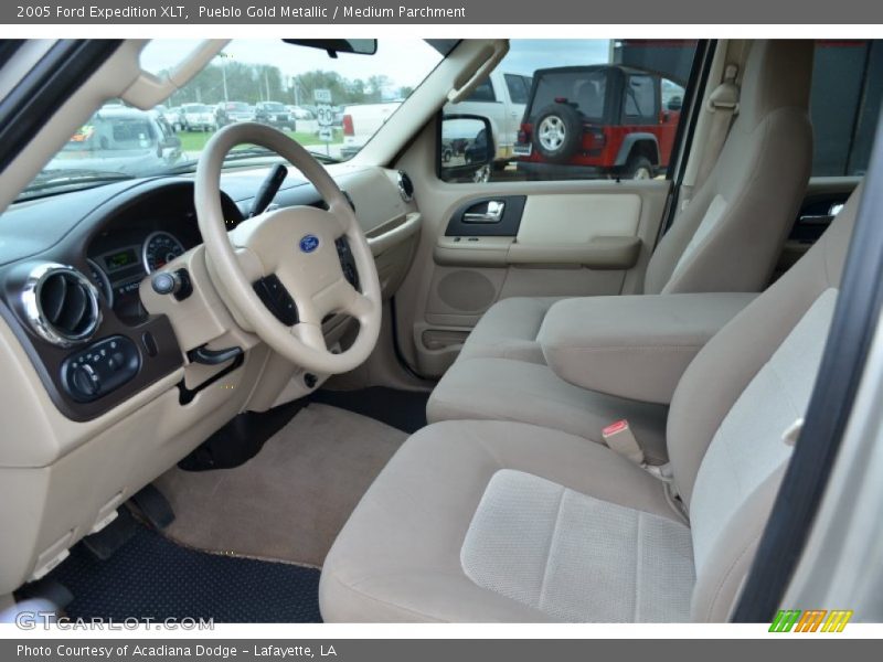 Pueblo Gold Metallic / Medium Parchment 2005 Ford Expedition XLT