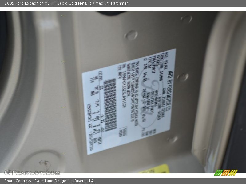 Pueblo Gold Metallic / Medium Parchment 2005 Ford Expedition XLT