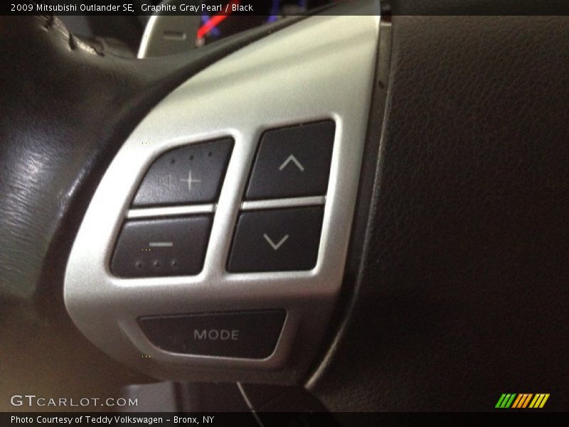 Graphite Gray Pearl / Black 2009 Mitsubishi Outlander SE