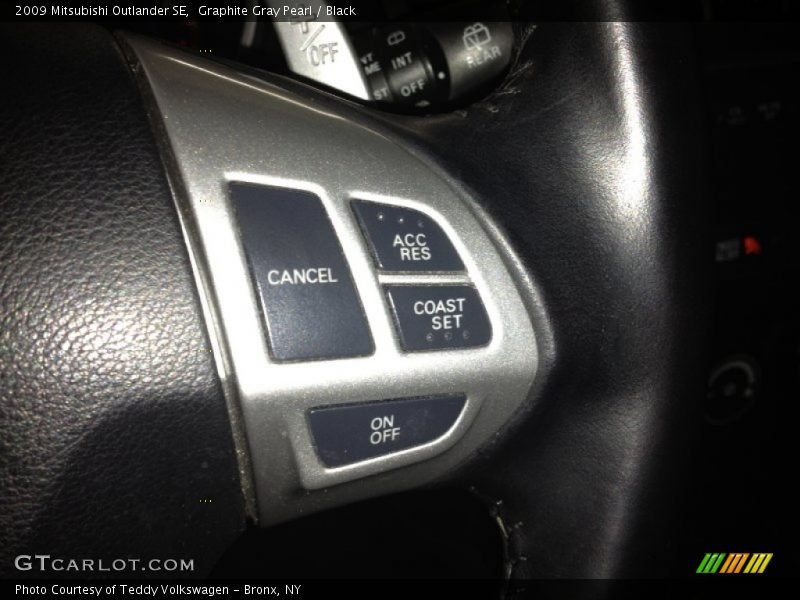 Graphite Gray Pearl / Black 2009 Mitsubishi Outlander SE
