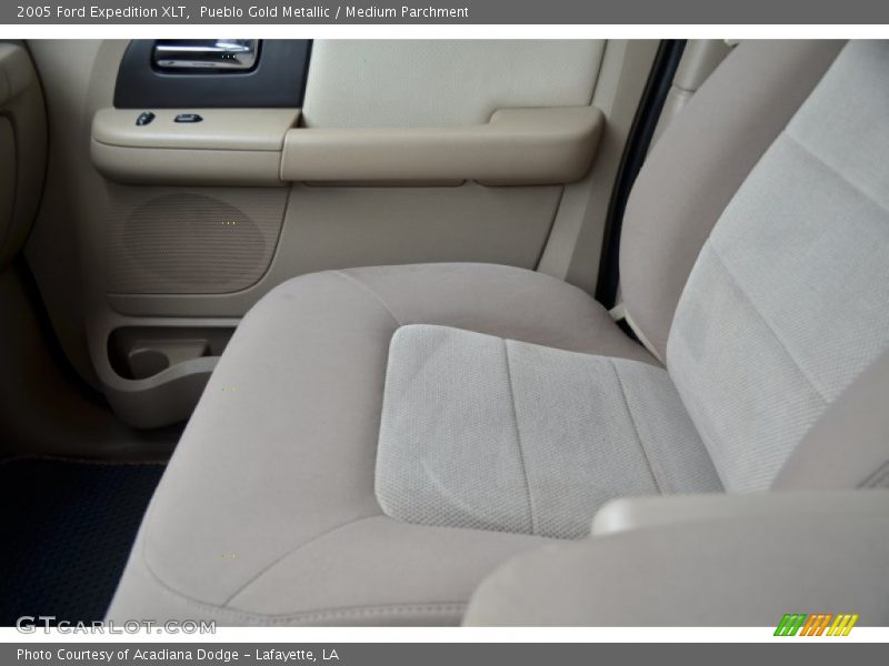 Pueblo Gold Metallic / Medium Parchment 2005 Ford Expedition XLT