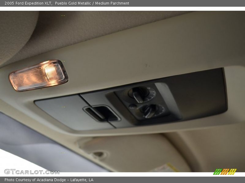 Pueblo Gold Metallic / Medium Parchment 2005 Ford Expedition XLT