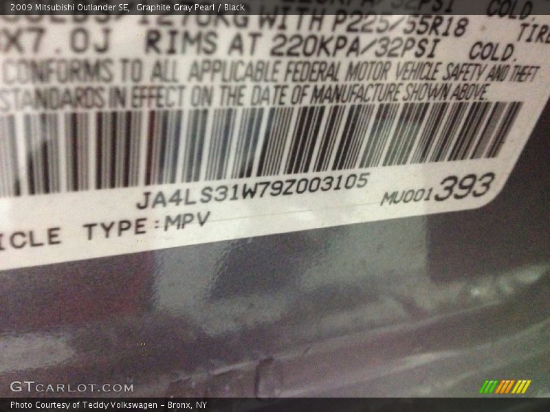 Graphite Gray Pearl / Black 2009 Mitsubishi Outlander SE
