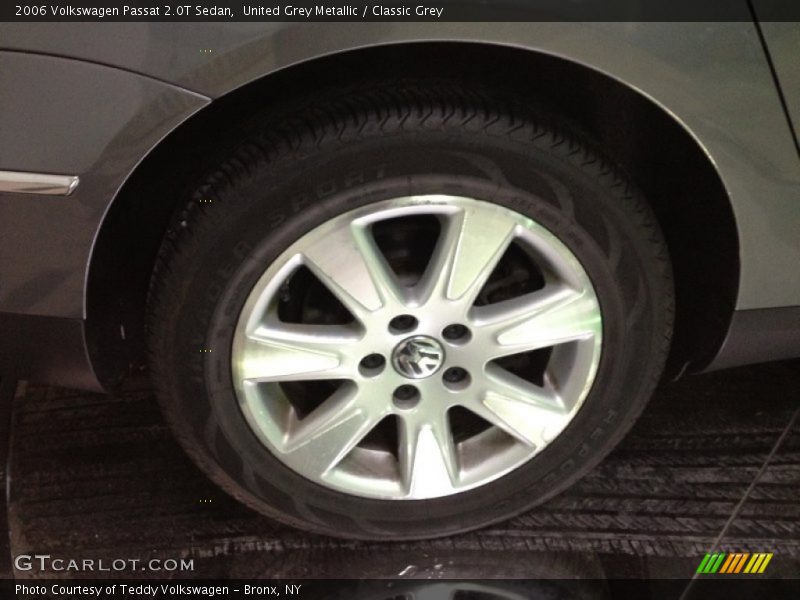 United Grey Metallic / Classic Grey 2006 Volkswagen Passat 2.0T Sedan