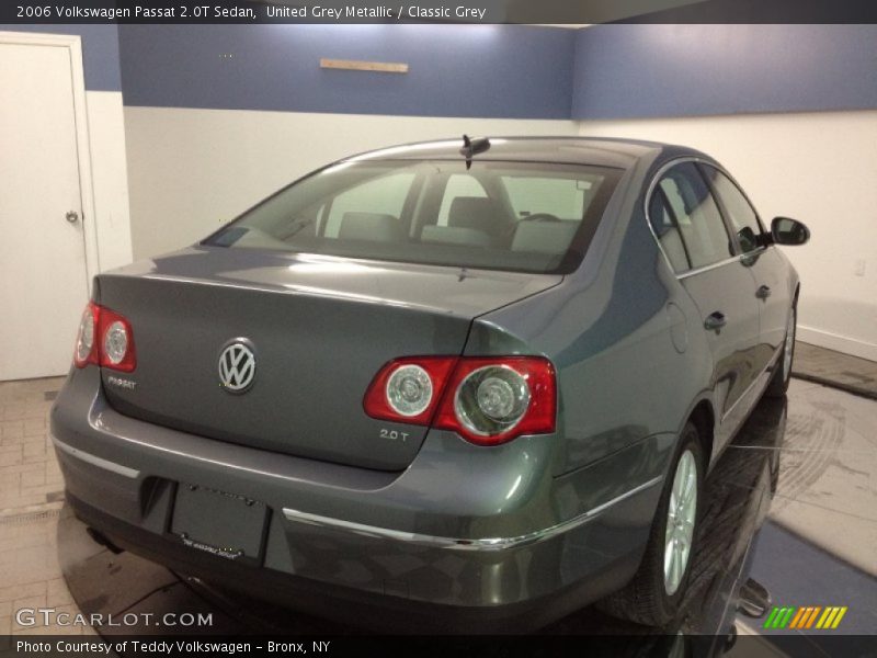United Grey Metallic / Classic Grey 2006 Volkswagen Passat 2.0T Sedan