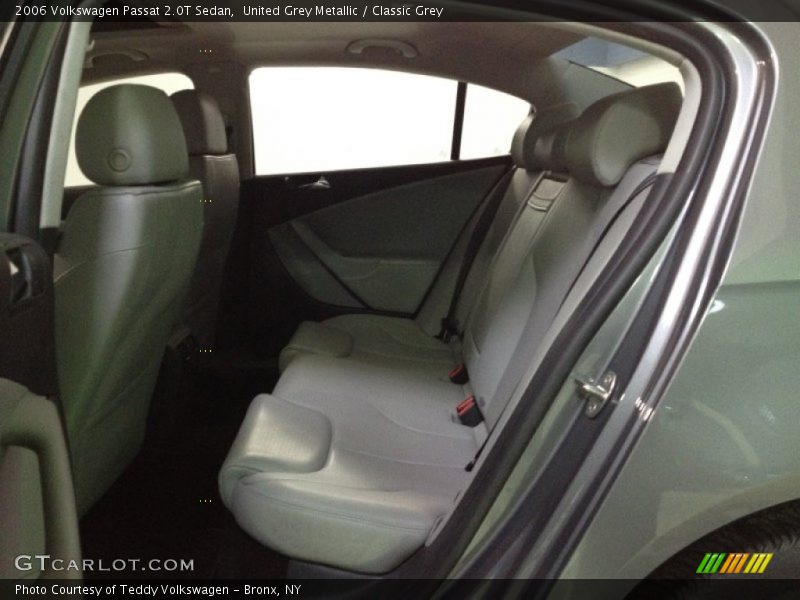 United Grey Metallic / Classic Grey 2006 Volkswagen Passat 2.0T Sedan
