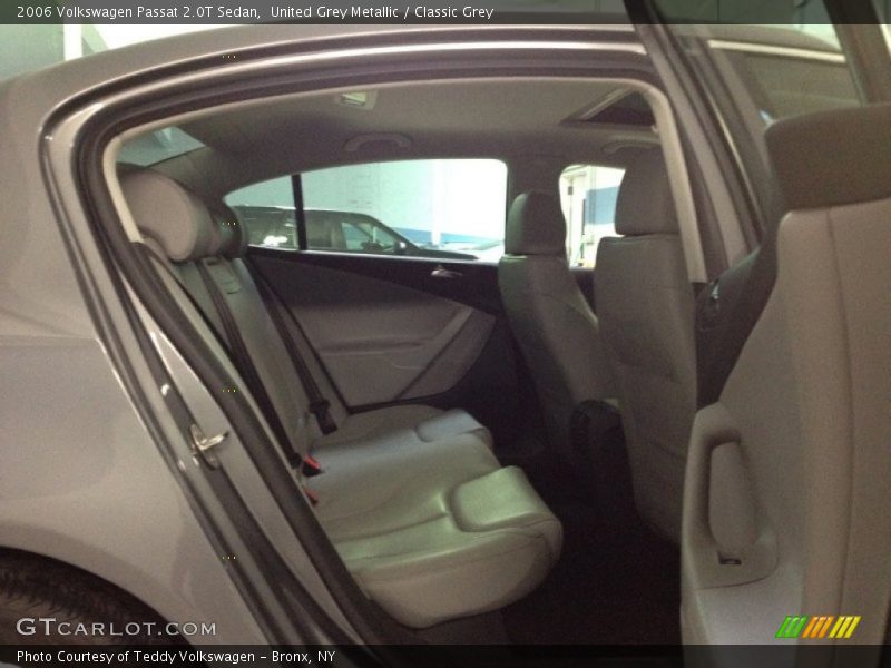 United Grey Metallic / Classic Grey 2006 Volkswagen Passat 2.0T Sedan