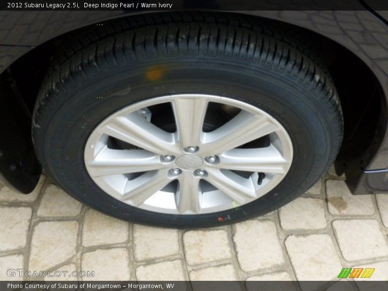 Deep Indigo Pearl / Warm Ivory 2012 Subaru Legacy 2.5i