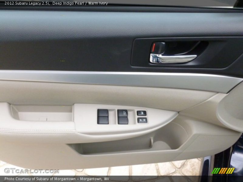 Deep Indigo Pearl / Warm Ivory 2012 Subaru Legacy 2.5i