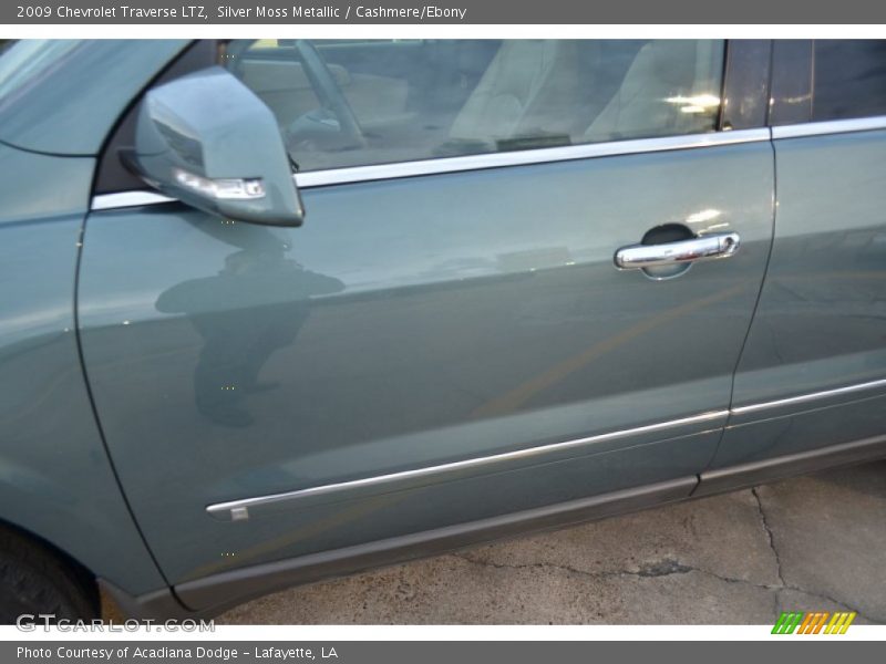 Silver Moss Metallic / Cashmere/Ebony 2009 Chevrolet Traverse LTZ