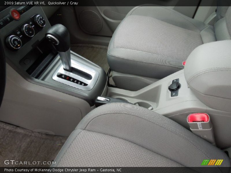 Quicksilver / Gray 2009 Saturn VUE XR V6